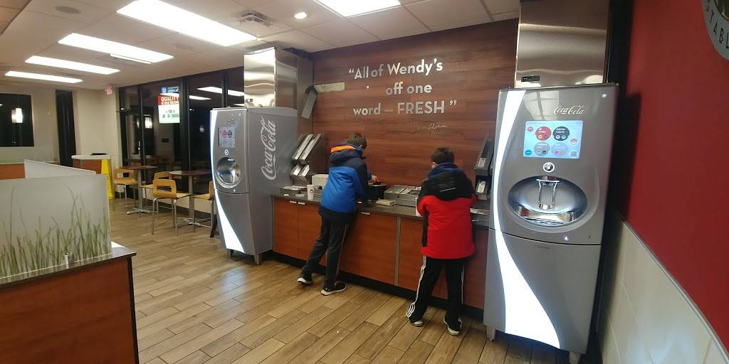 Wendys | restaurant | 709 New Haven Ave, Derby, CT 06418, USA | 2039540465 OR +1 203-954-0465