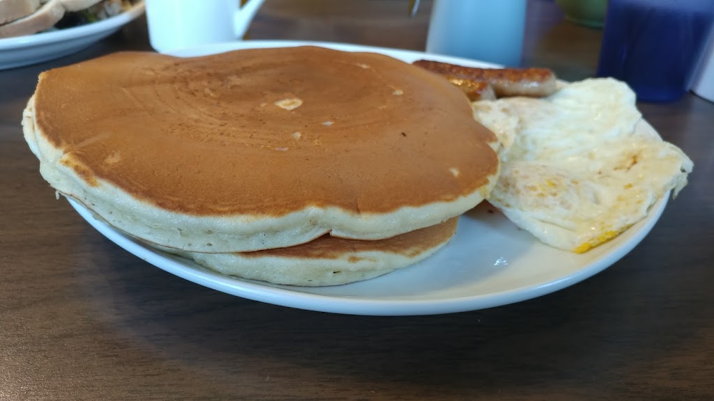 Finks Restaurant | cafe | 204 W Main St, Mt Horeb, WI 53572, USA | 6084378922 OR +1 608-437-8922