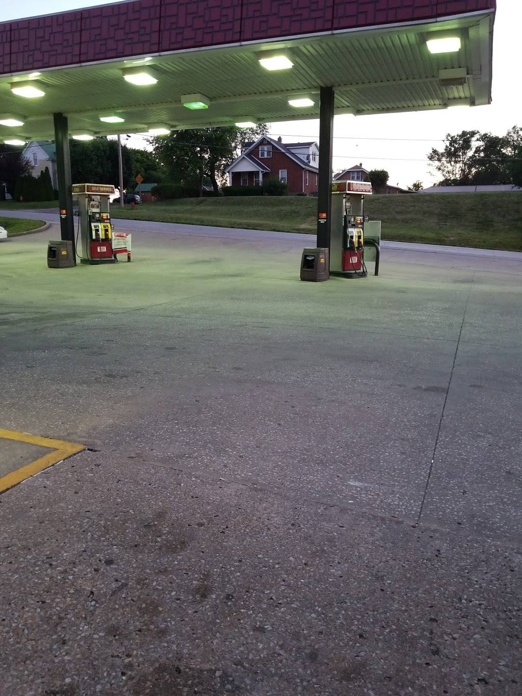 Caseys | restaurant | 811 Market St, Hermann, MO 65041, USA | 5734865655 OR +1 573-486-5655