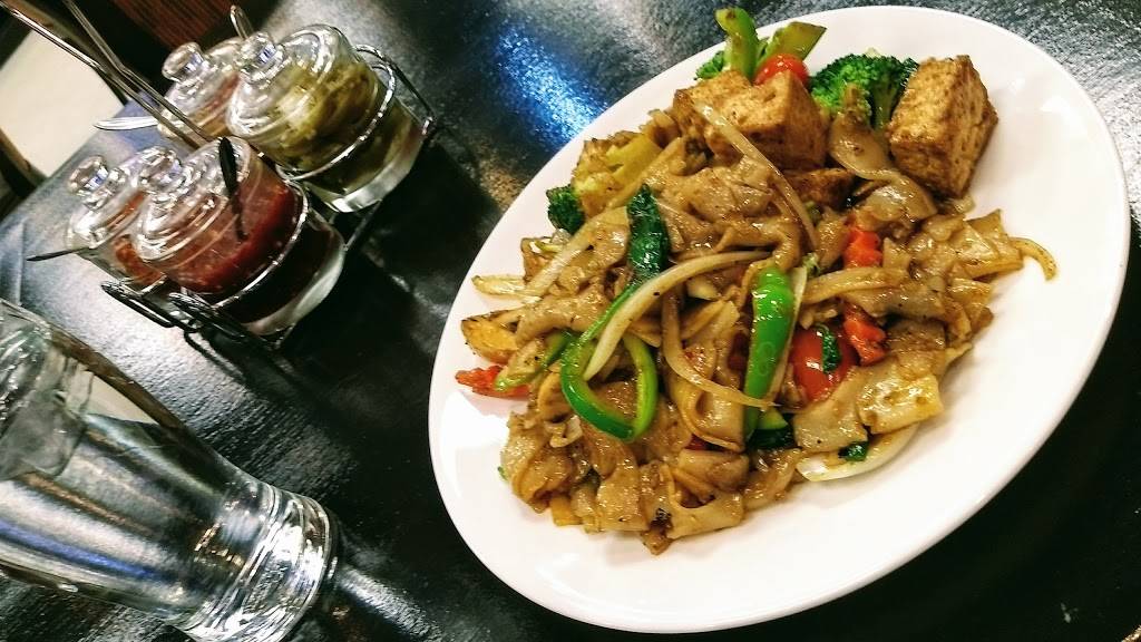 Thai Thai Kitchen | restaurant | 3218, 9525 Aurora Ave N, Seattle, WA 98103, USA | 2063973211 OR +1 206-397-3211