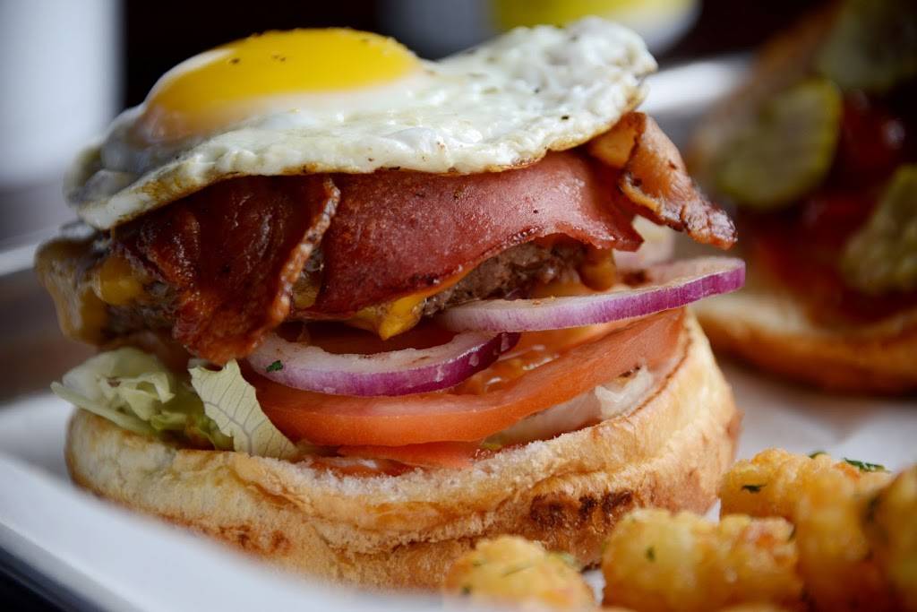 Blues Burgers | restaurant | 1820 W Mockingbird Ln #44, Dallas, TX 75235, USA | 2147509100 OR +1 214-750-9100