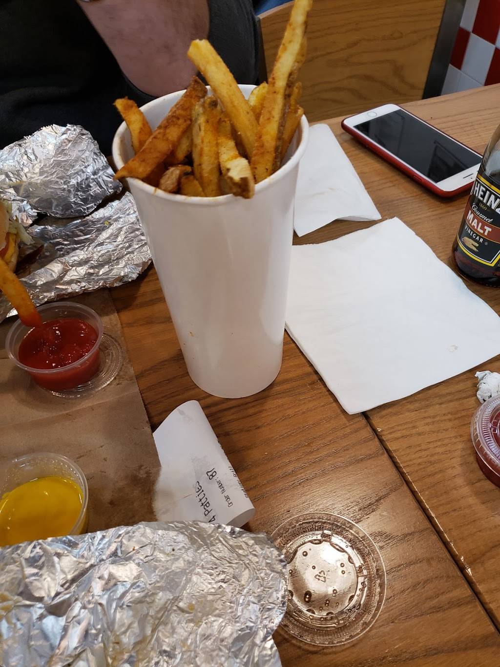 Five Guys | meal takeaway | 1540 S Dixie Highway (Us 1), Coral Gables, FL 33146, USA | 3057405972 OR +1 305-740-5972