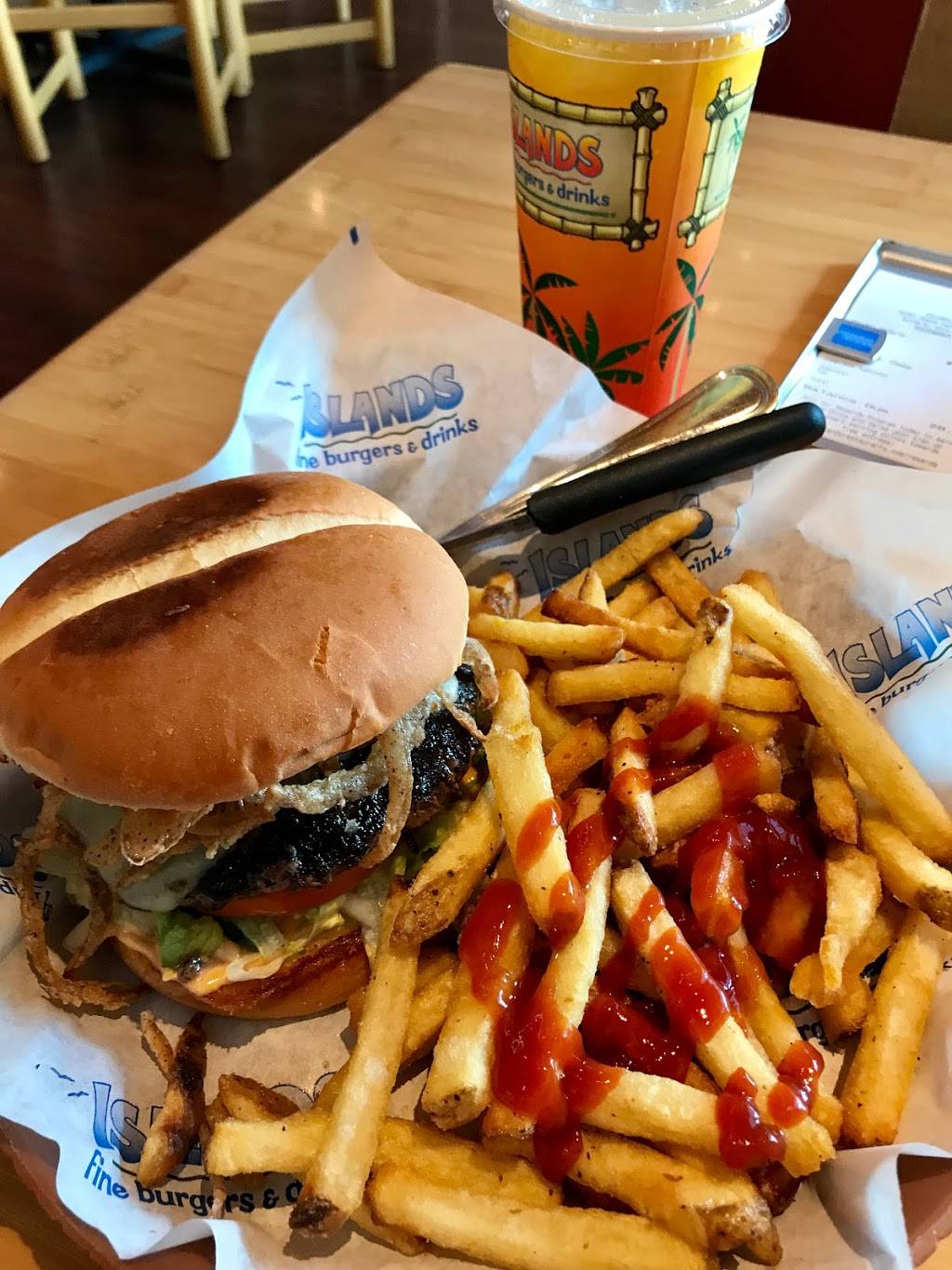 Islands Restaurant Cerritos | restaurant | 12751 Towne Center Dr, Cerritos, CA 90703, USA | 5623568905 OR +1 562-356-8905