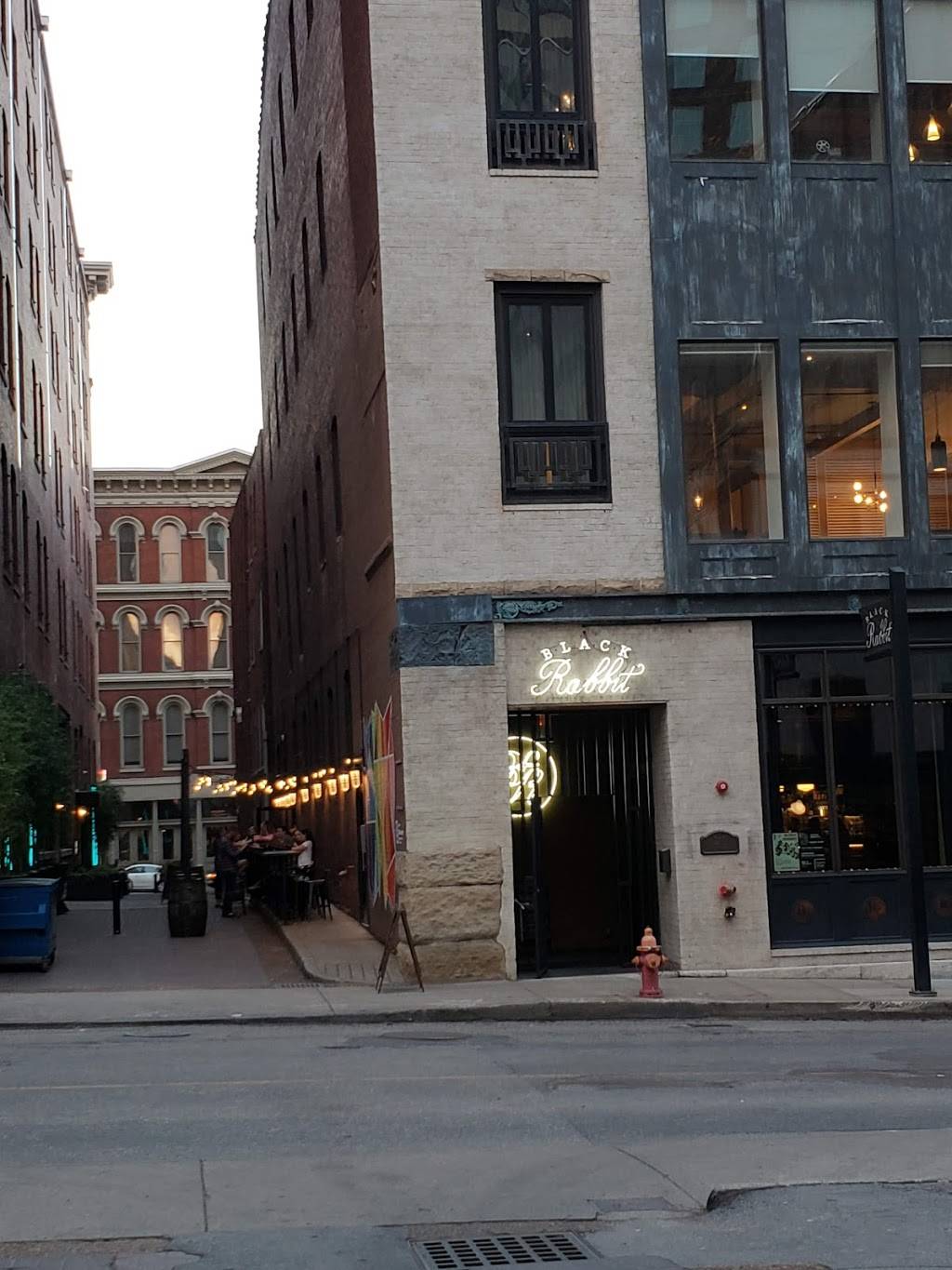 Black Rabbit | restaurant | 218 3rd Ave N, Nashville, TN 37201, USA | 6158912380 OR +1 615-891-2380