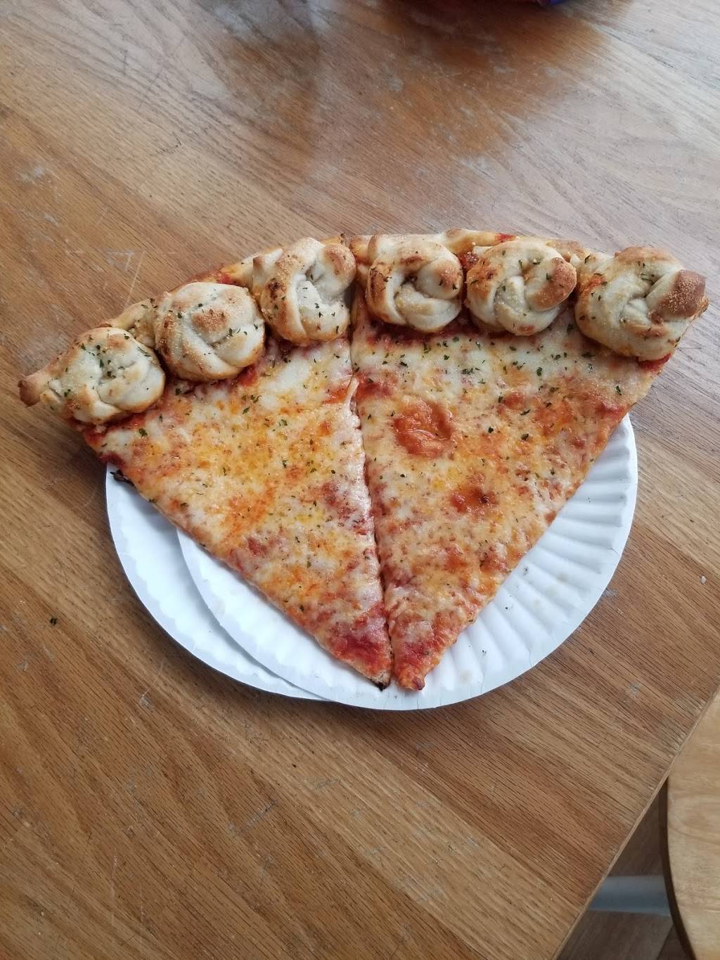 Cherry Grove Pizza | restaurant | 179 Ocean Walk, Sayville, NY 11782, USA | 6315976766 OR +1 631-597-6766