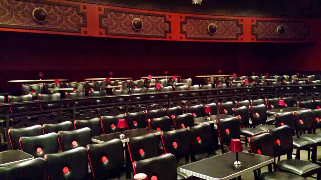 UP Comedy Club | restaurant | 230 W North Ave, Chicago, IL 60614, USA | 3126624562 OR +1 312-662-4562