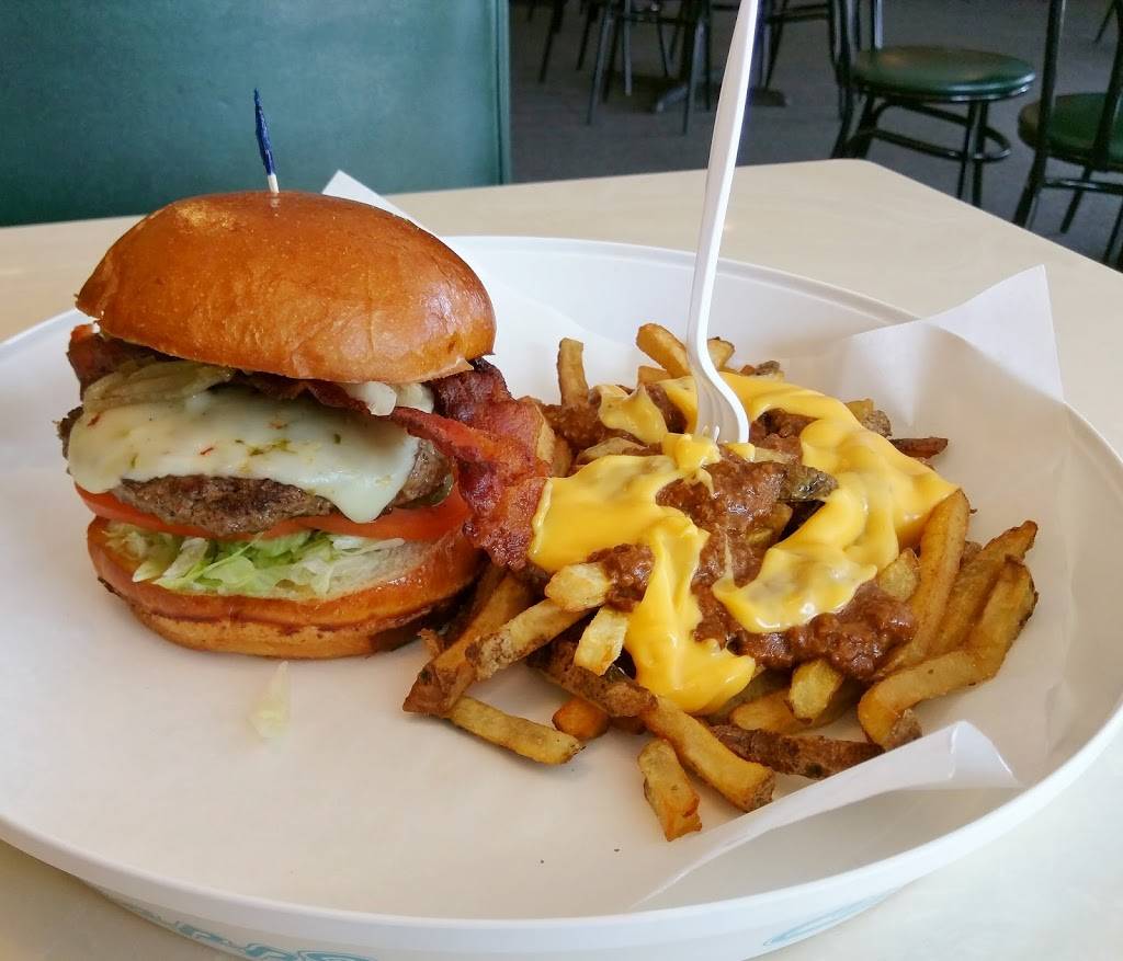 Chapps Burgers (Carrier Pkwy & I-20) | restaurant | 4146 S Carrier Pkwy, Grand Prairie, TX 75052, USA | 9722636969 OR +1 972-263-6969