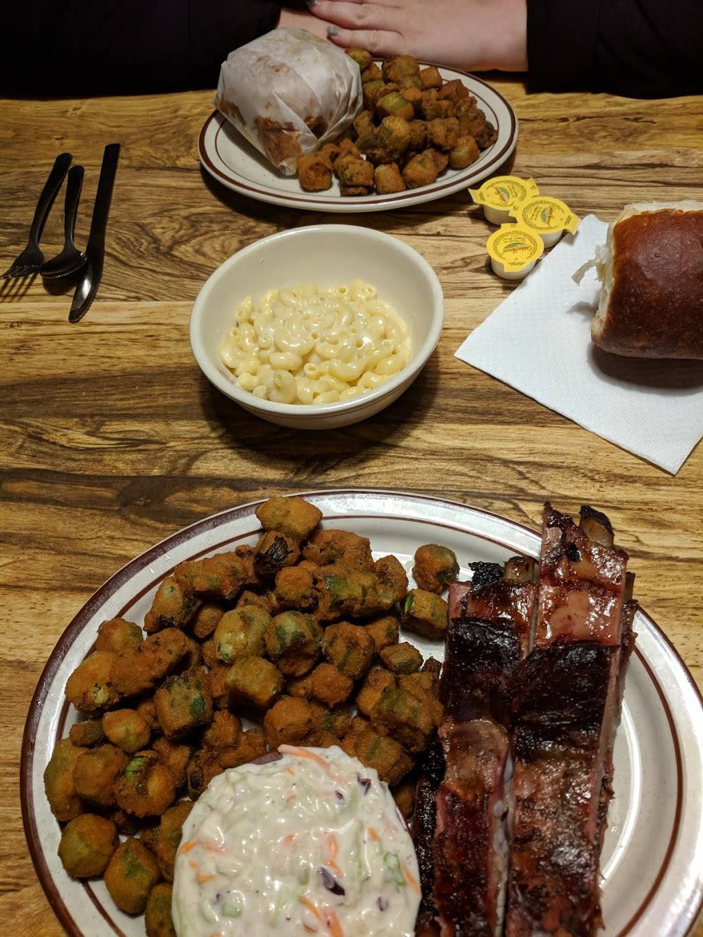 Spencers Smokehouse & BBQ | restaurant | 9900 NE 23rd St, Oklahoma City, OK 73141, USA | 4057698373 OR +1 405-769-8373