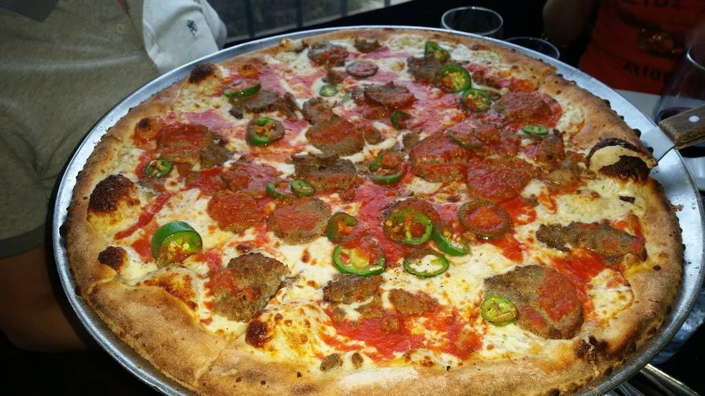 Coal Vines | restaurant | 1251 E Southlake Blvd #301, Southlake, TX 76092, USA | 8173100850 OR +1 817-310-0850