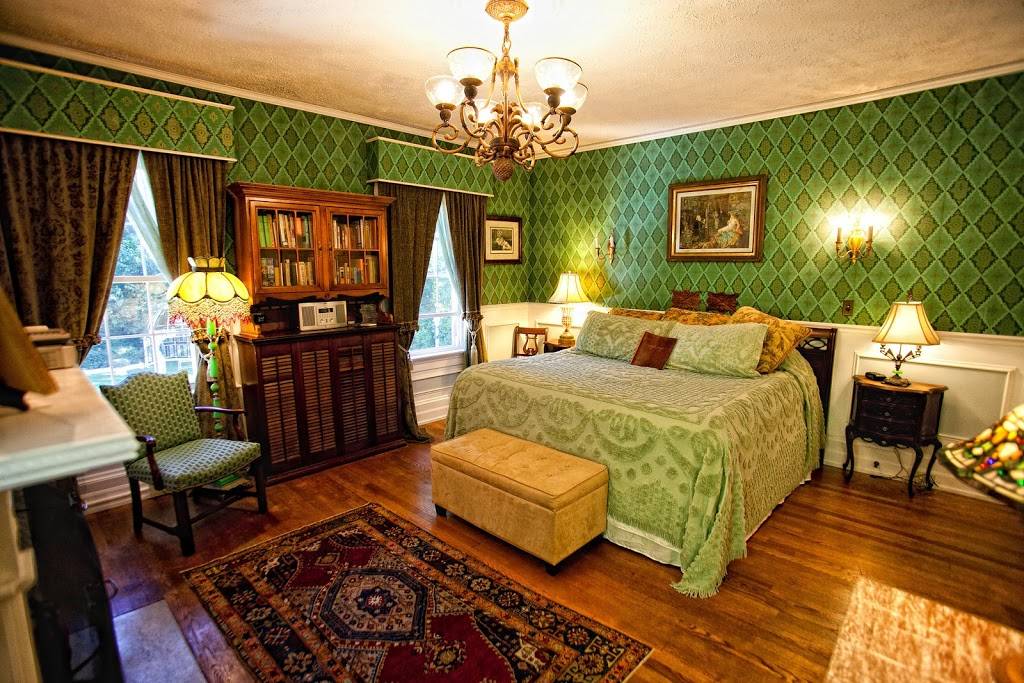 Melange Bed & Breakfast | restaurant | 1230 5th Ave W, Hendersonville, NC 28739, USA | 8286975253 OR +1 828-697-5253