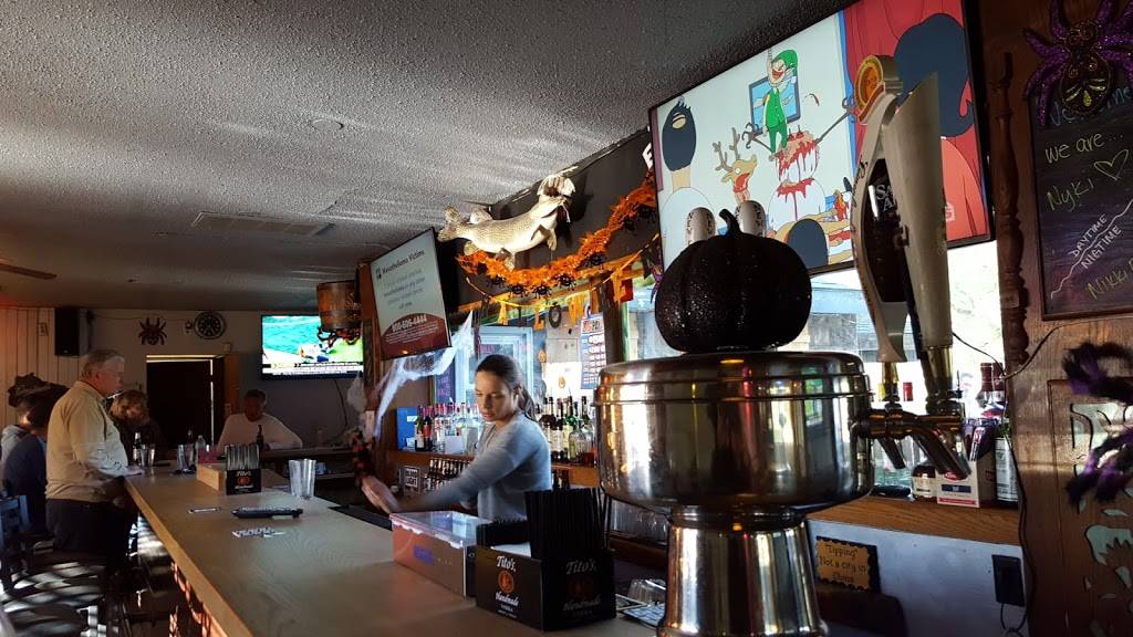 Lake George Lodge | restaurant | 10433 196th Ave, Bristol, WI 53104, USA | 2628572555 OR +1 262-857-2555