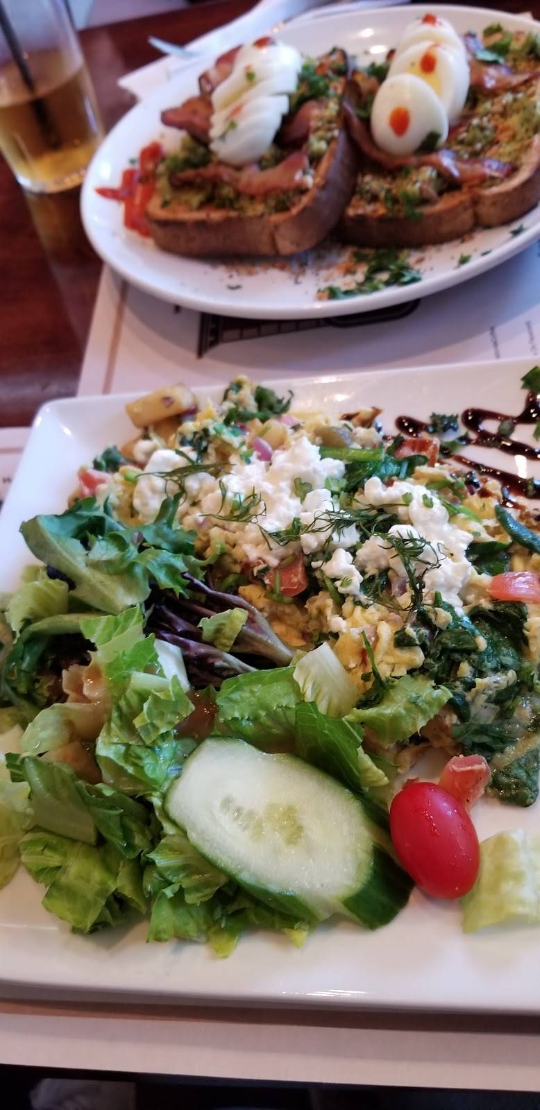 Brownstones Coffee | restaurant | 55 Merrick Rd, Amityville, NY 11701, USA | 6316088627 OR +1 631-608-8627