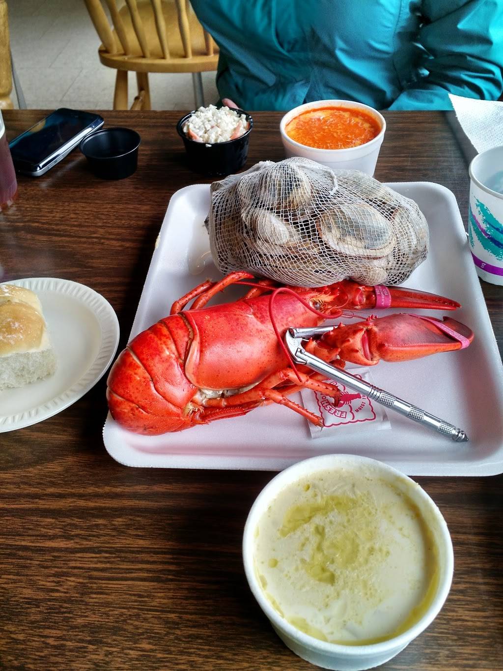 Shaws Fish & Lobster Wharf | restaurant | 129 ME-32 Suite A, New Harbor, ME 04554, USA | 2076772200 OR +1 207-677-2200