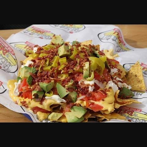 Beach Hut Deli | restaurant | B-2, 2091 Harbison Dr, Vacaville, CA 95687, USA | 7074517644 OR +1 707-451-7644