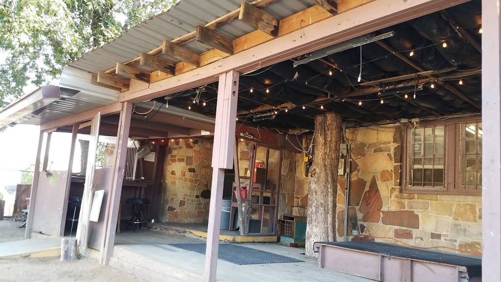 Lee Harveys | restaurant | 1807 Gould St, Dallas, TX 75215, USA | 2144281555 OR +1 214-428-1555