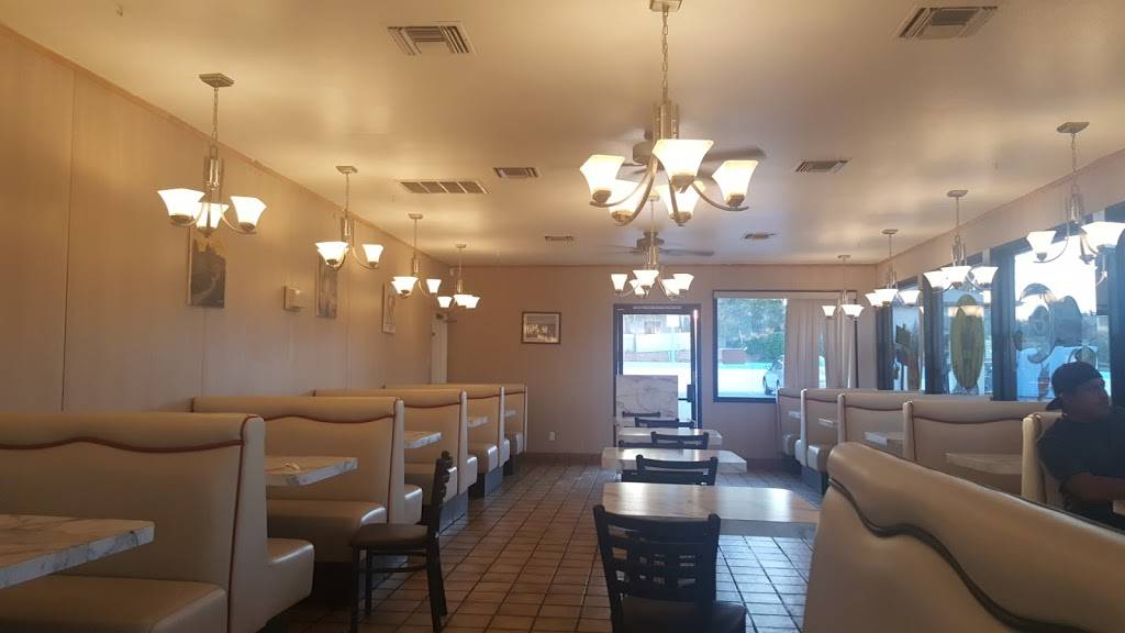 Family Basket Restaurant | restaurant | 670 7th St, Perris, CA 92570, USA | 9519435050 OR +1 951-943-5050