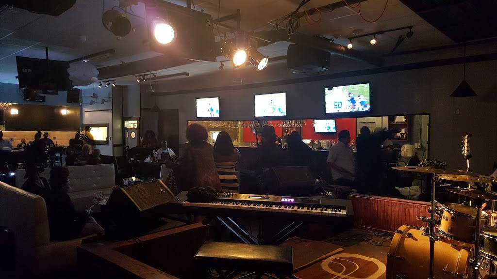 Ten Eleven Grill | restaurant | 1011 Corinth Street, Dallas, TX 75215, USA | 2145653808 OR +1 214-565-3808