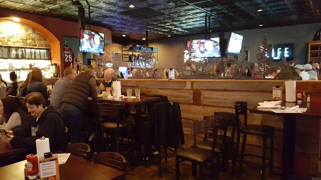 Trail Stop Tavern | restaurant | 525 Diffley Rd, Eagan, MN 55123, USA | 6514933035 OR +1 651-493-3035