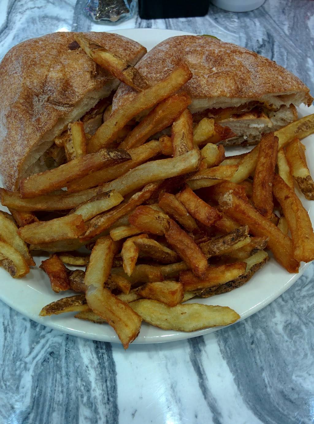 cafe deVine | restaurant | 41 E 4th St, Cincinnati, OH 45202, USA | 5132414448 OR +1 513-241-4448