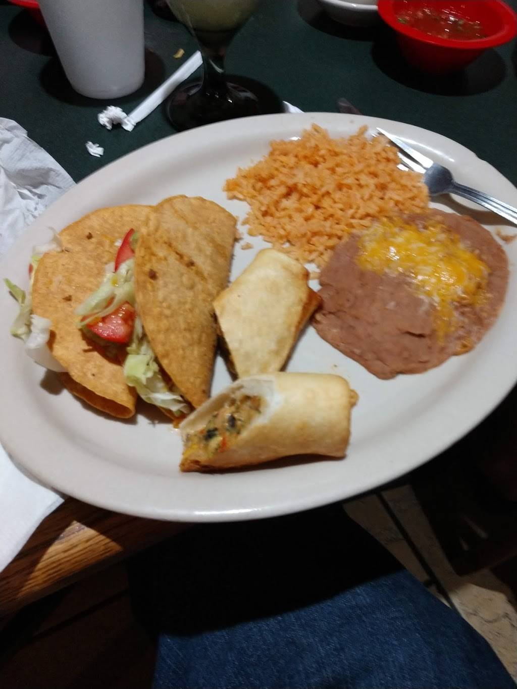Yoyos Mexican Restaurant | restaurant | 210 Louisiana Ave, Bogalusa, LA 70427, USA | 9857351055 OR +1 985-735-1055