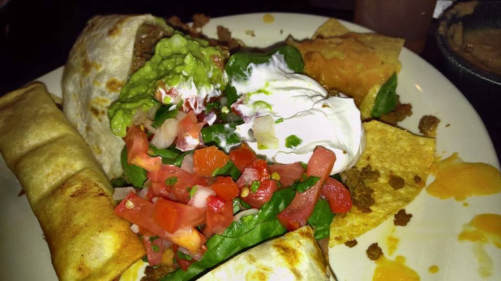 Felisitas Mexican Cafe | restaurant | 2102 NW Cache Rd, Lawton, OK 73507, USA | 5807135090 OR +1 580-713-5090