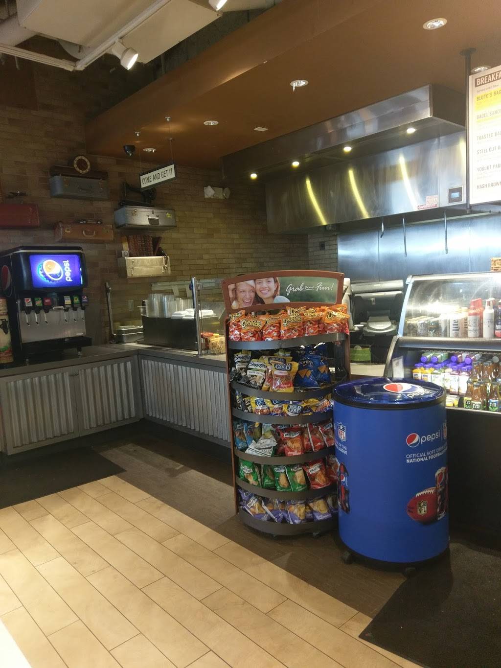 Nocawich Express | meal takeaway | 3400 E Sky Harbor Blvd, Phoenix, AZ 85034, USA | 6022733300 OR +1 602-273-3300