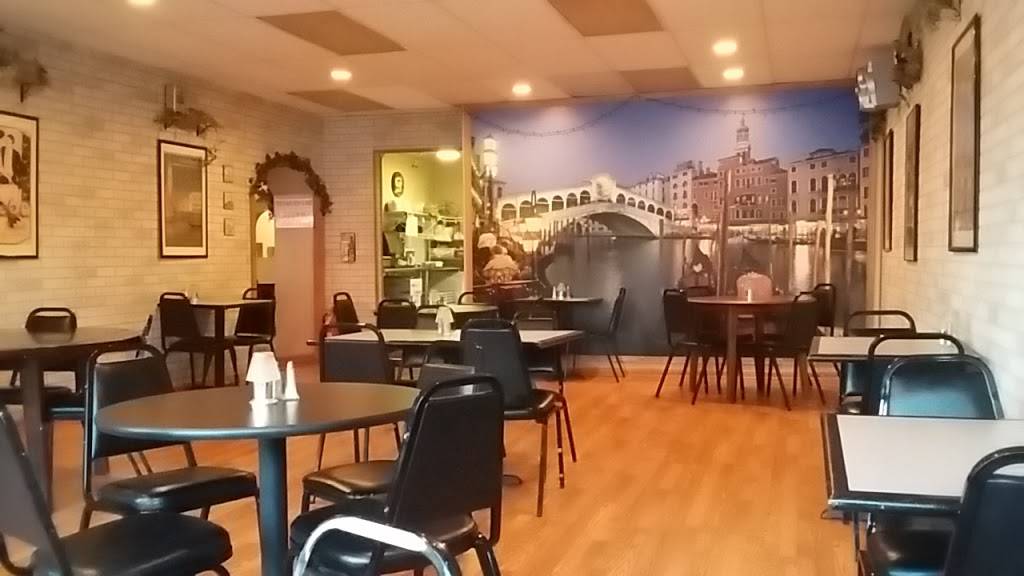 Italianos | meal takeaway | 142 N Water St, Sparta, WI 54656, USA | 6082696393 OR +1 608-269-6393