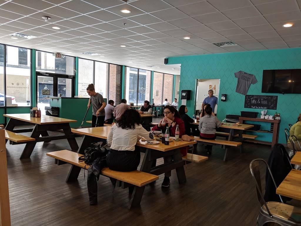 Pinch Boil House | restaurant | 124 N Main Ave, San Antonio, TX 78205, USA | 2109717774 OR +1 210-971-7774