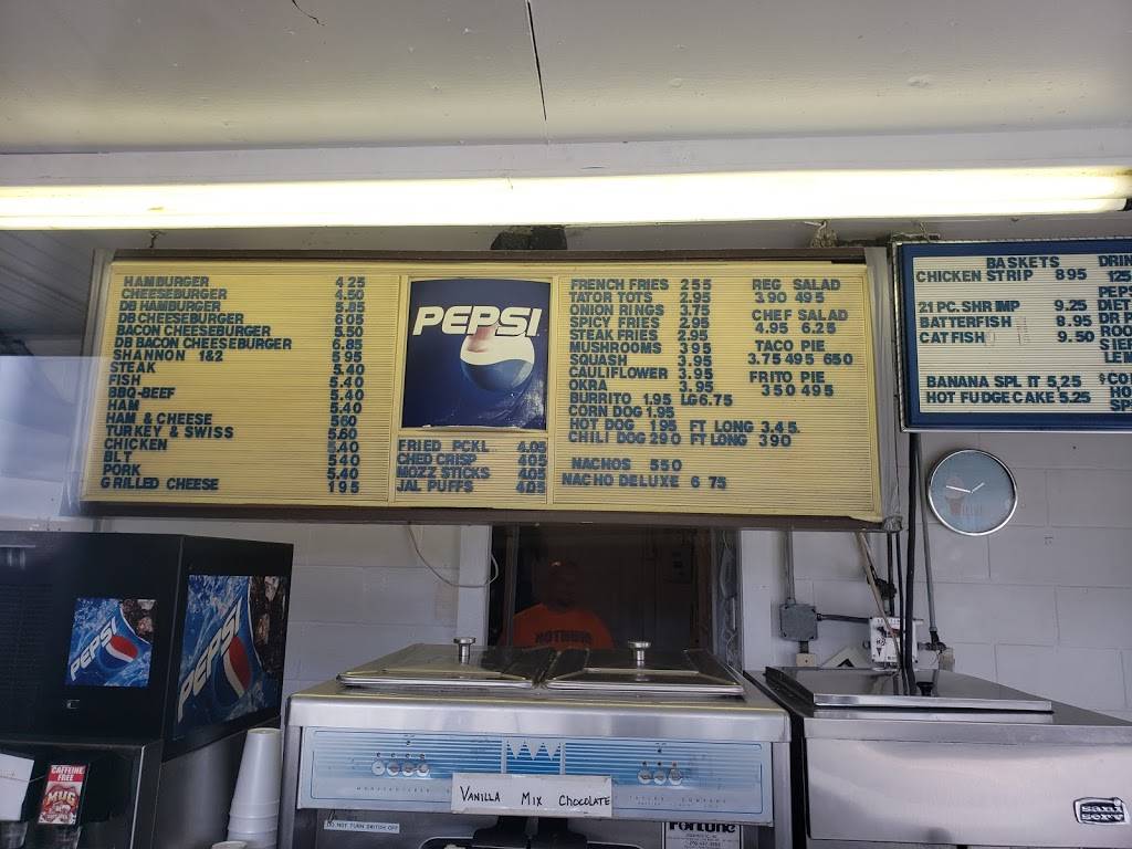 Garner Drive In | restaurant | 117 N Main St, Berryville, AR 72616, USA | 8704232123 OR +1 870-423-2123