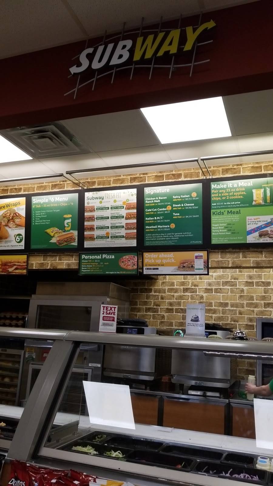 Subway | restaurant | 108 2nd St SW, Coeburn, VA 24230, USA | 2763953065 OR +1 276-395-3065