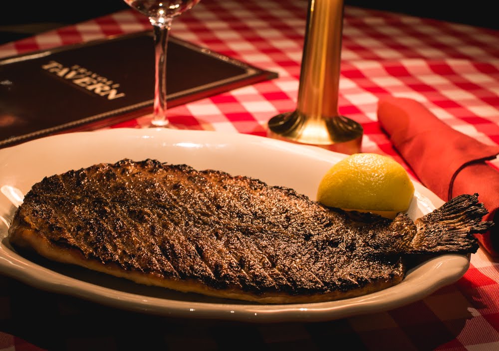 Trivoli Tavern | restaurant | 114 N Green St, Chicago, IL 60607, USA | 3123662646 OR +1 312-366-2646