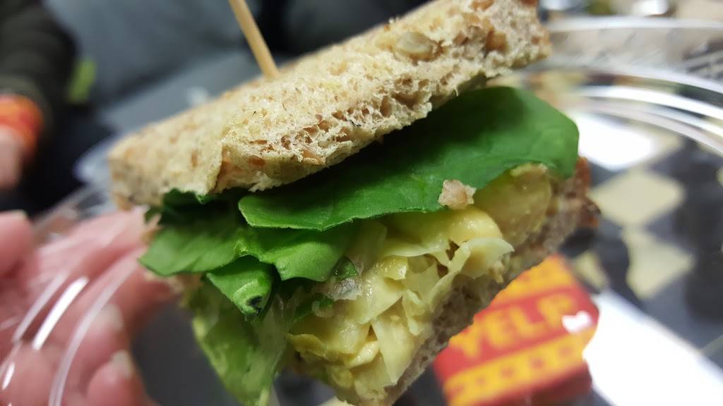 Brazilian Acai Bowls | restaurant | 1400 Calloway Dr #103, Bakersfield, CA 93312, USA | 6615562106 OR +1 661-556-2106