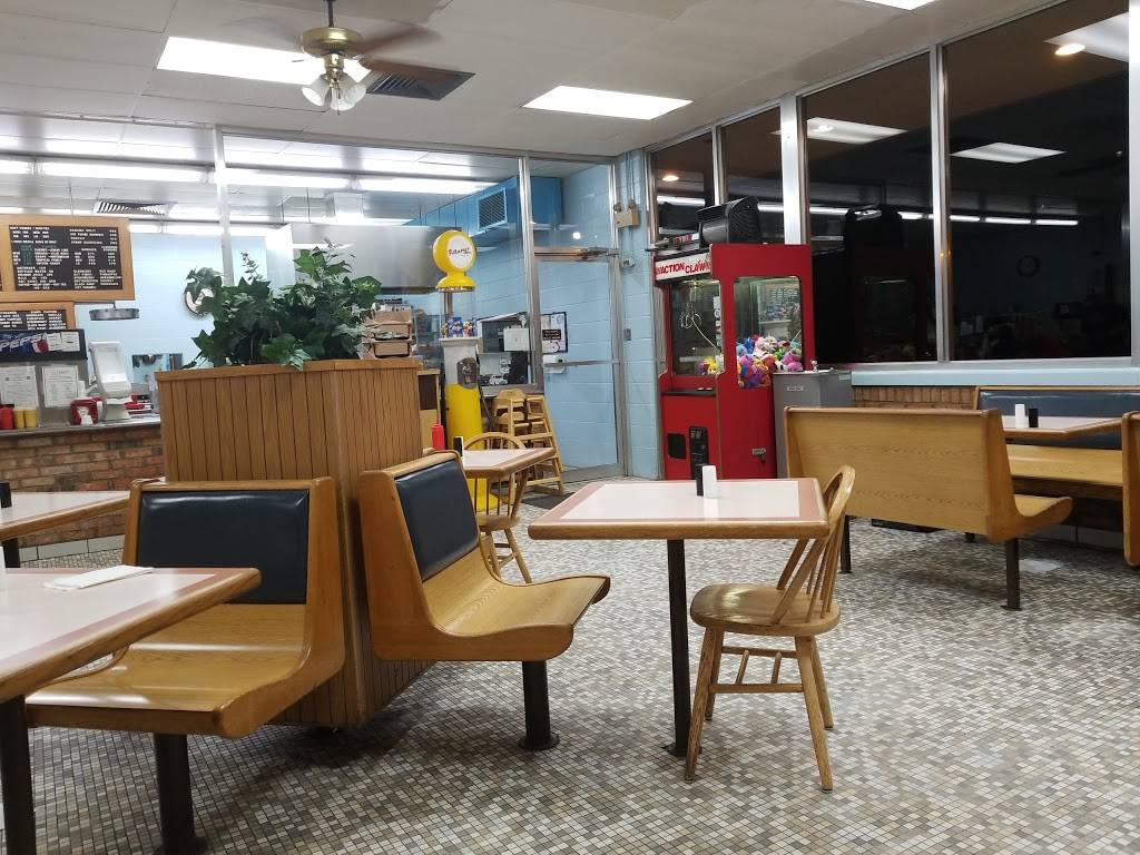 Fillmores Dairy Hut | restaurant | 7500 Burlington Pike, Florence, KY 41042, USA | 8593717221 OR +1 859-371-7221