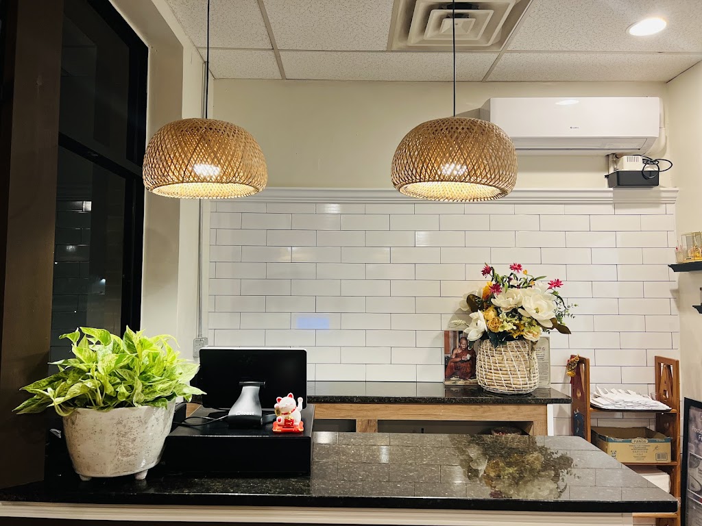 Maken Zi Ramen & Rice Bowls | restaurant | 26 W Boylston St suite 2, West Boylston, MA 01583, USA | 7742618322 OR +1 774-261-8322