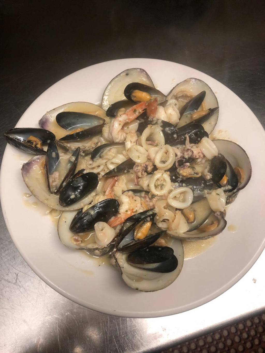 El Triunfo Salvadorian Cuisine | restaurant | 9157 Taft St, Pembroke Pines, FL 33024, USA | 9544360602 OR +1 954-436-0602