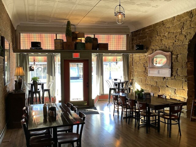 Maddie’s on Main | restaurant | 106 N Main St, Monroe City, MO 63456, USA | 5737356150 OR +1 573-735-6150