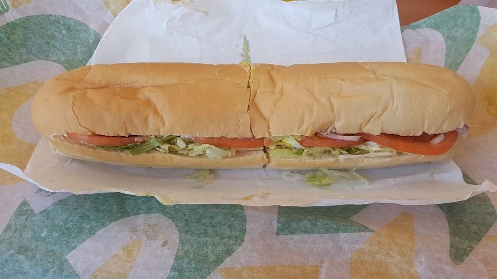 Subway | meal takeaway | 2760 Howard Ave, Windsor, ON N8X 3X6, Canada | 5199729031 OR +1 519-972-9031