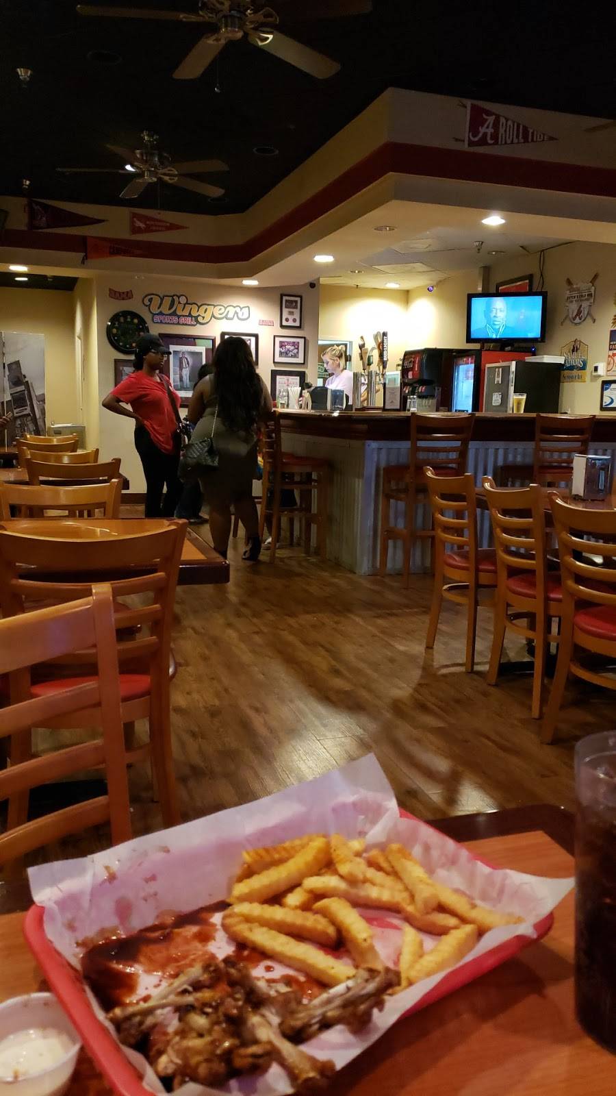 Wingers Sports Grill | restaurant | 7929 Vaughn Rd, Montgomery, AL 36116, USA | 3343963279 OR +1 334-396-3279