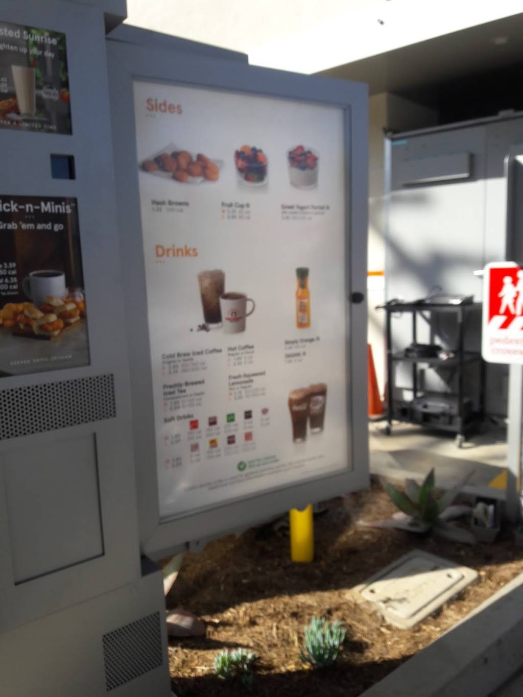 Chick-fil-A | restaurant | 2207 Lincoln Blvd, Santa Monica, CA 90405, USA | 3103148088 OR +1 310-314-8088