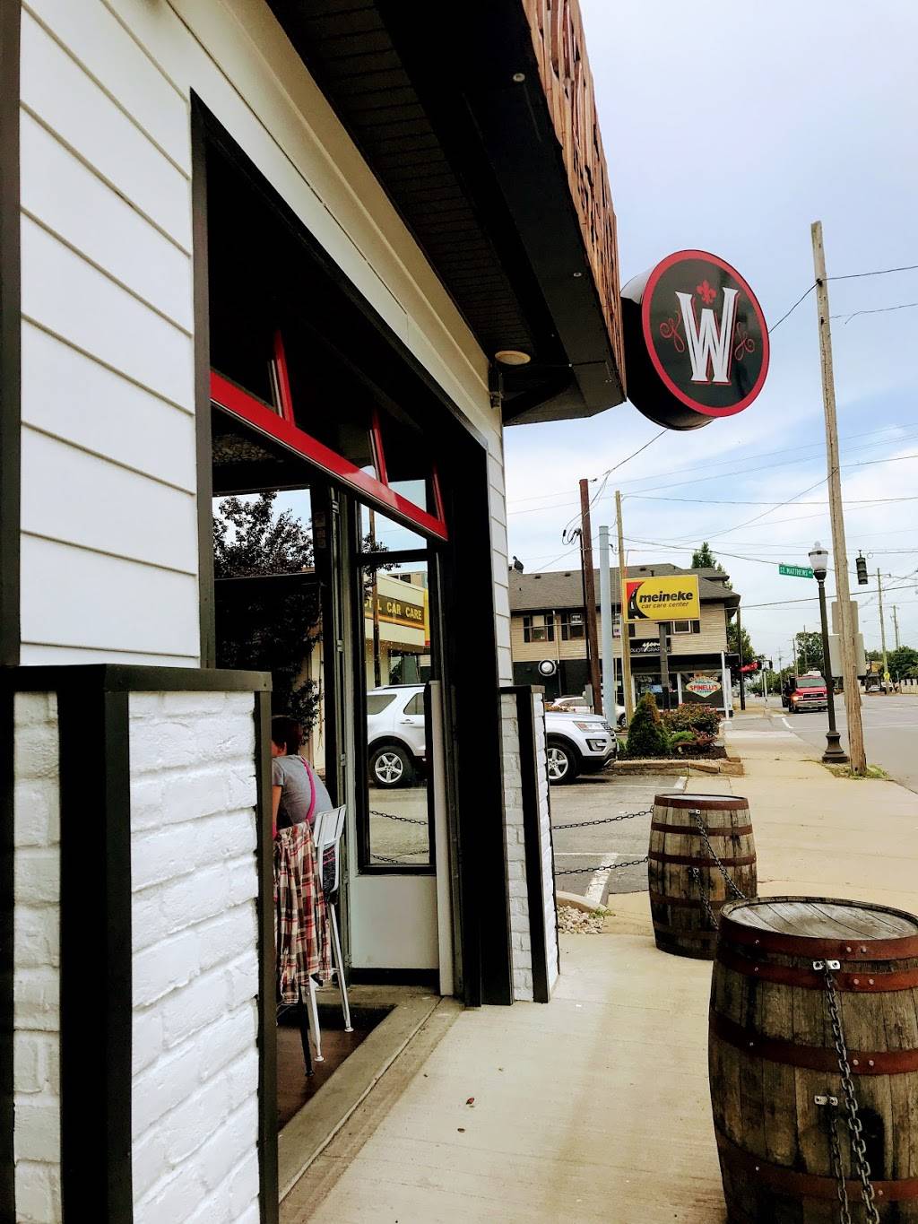 Waylons Feed and Firewater | restaurant | 3939 Shelbyville Rd, Louisville, KY 40207, USA | 5028735580 OR +1 502-873-5580