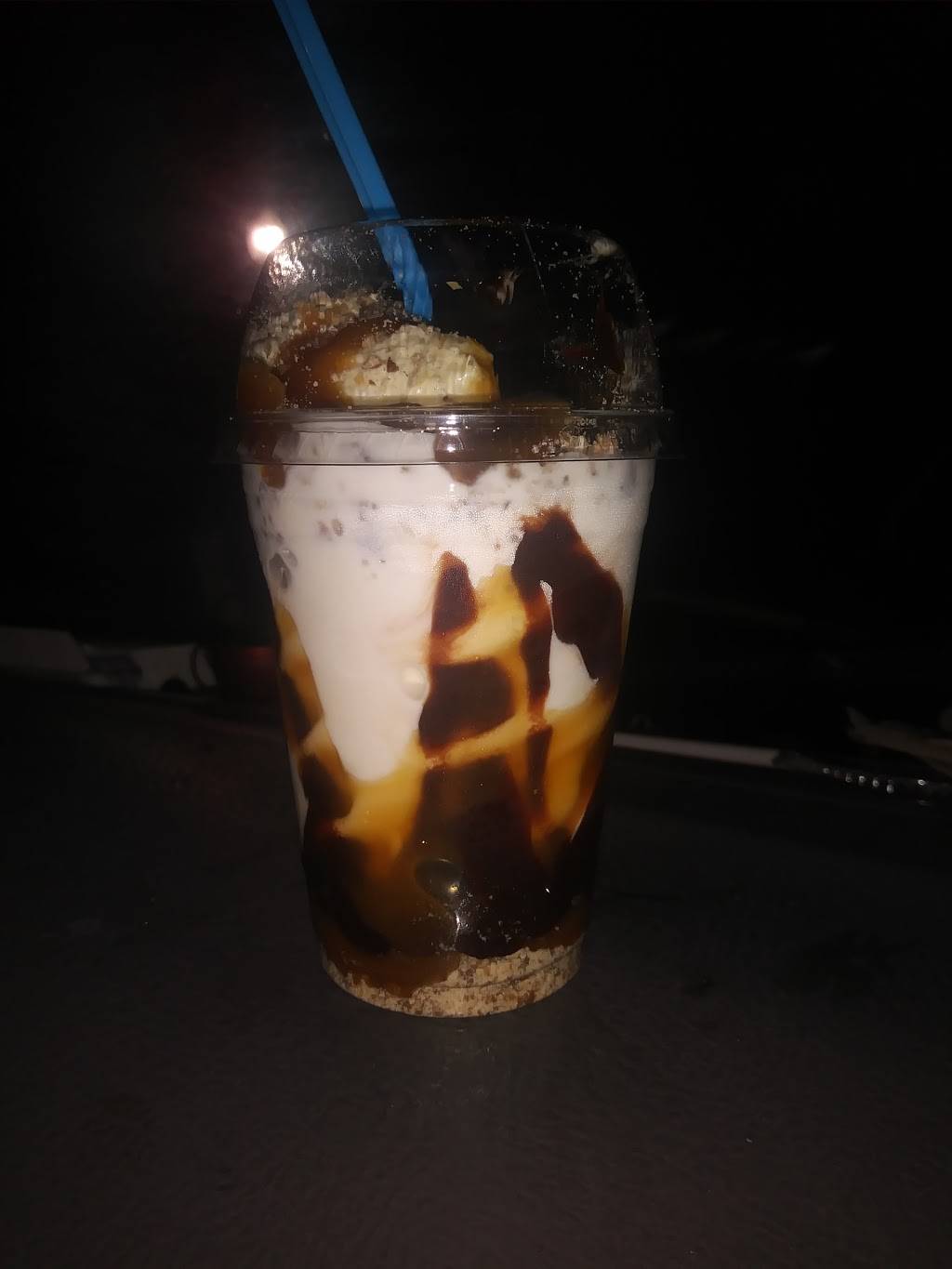 Checkers | restaurant | 300 E 9 Mile Rd, Hazel Park, MI 48030, USA | 2485425607 OR +1 248-542-5607