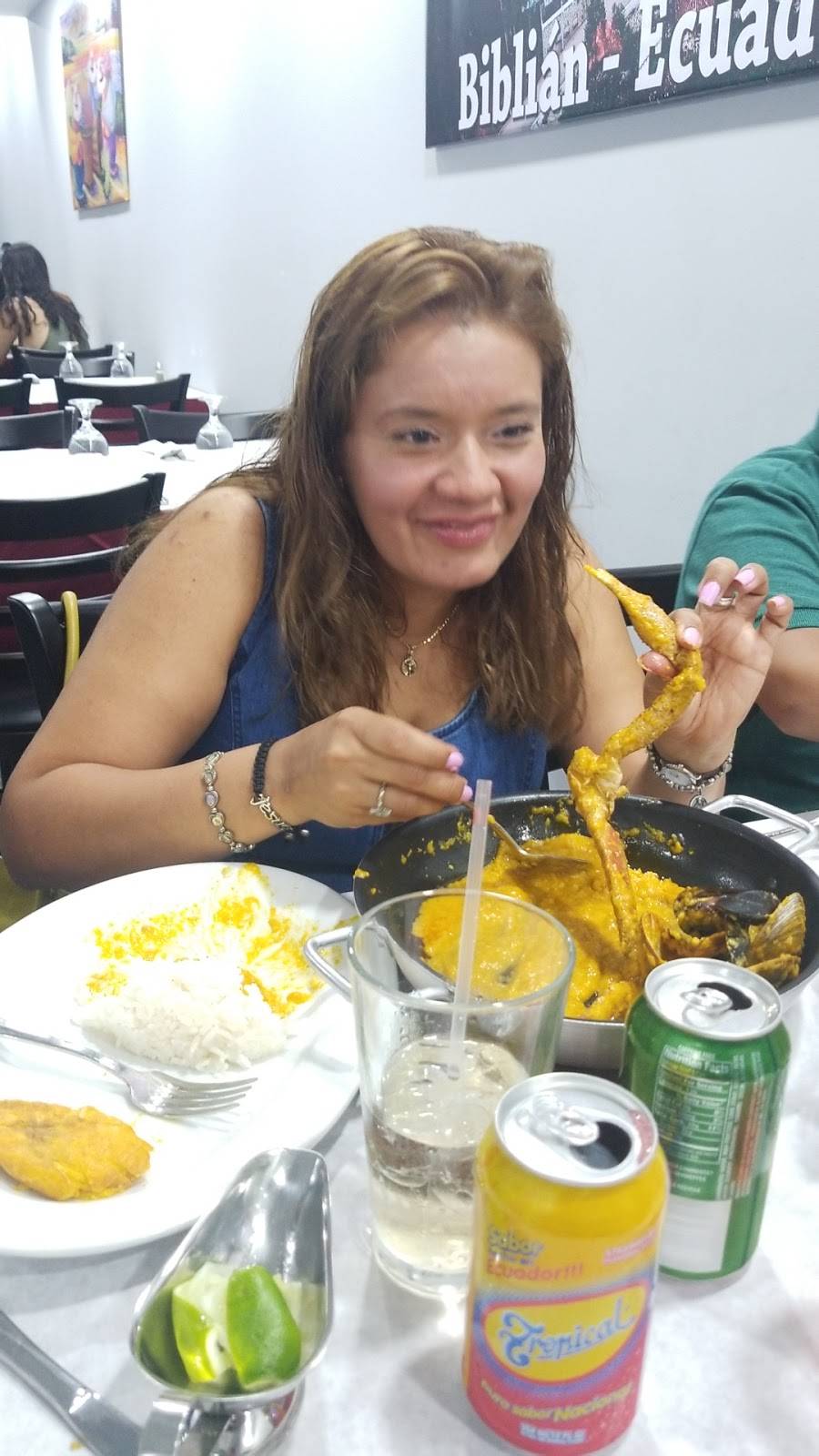 Heylis | cafe | 7318 Northern Blvd, Jackson Heights, NY 11372, USA | 7184339049 OR +1 718-433-9049