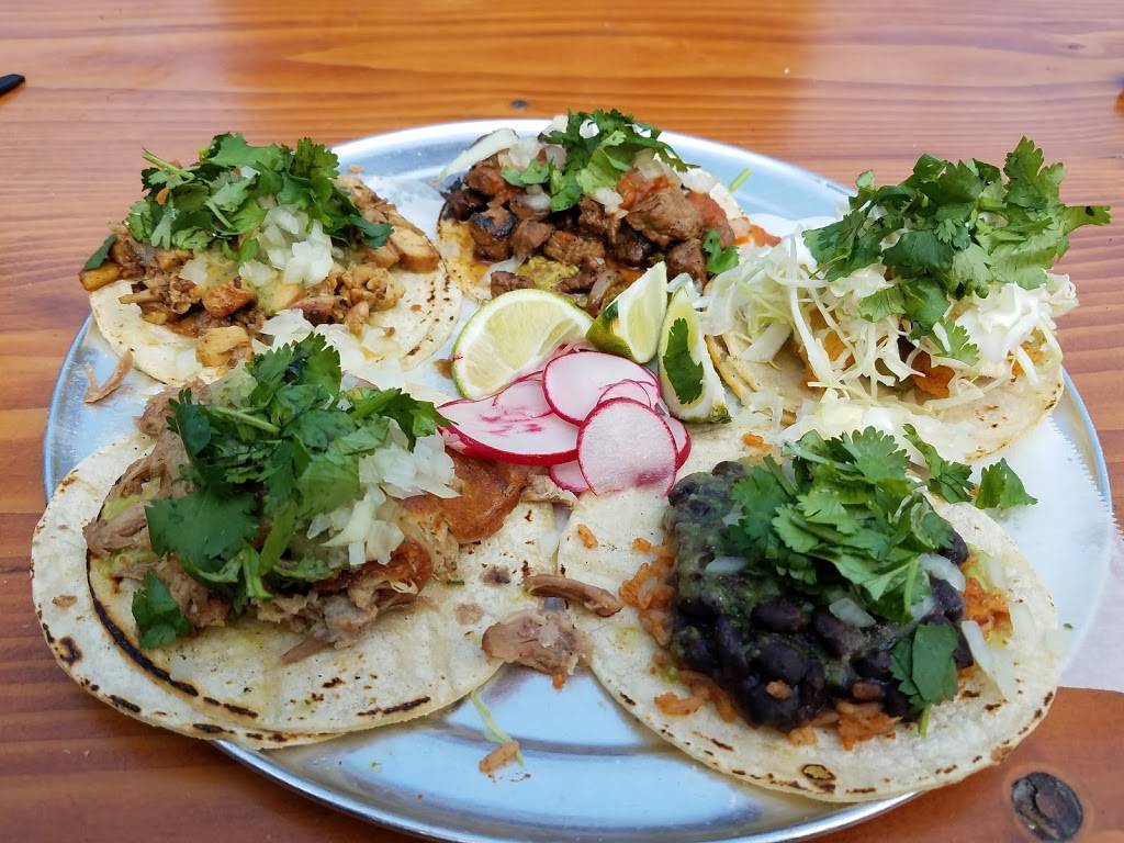 Tallulahs Taqueria | restaurant | 146 Ives St, Providence, RI 02906, USA | 4012728226 OR +1 401-272-8226