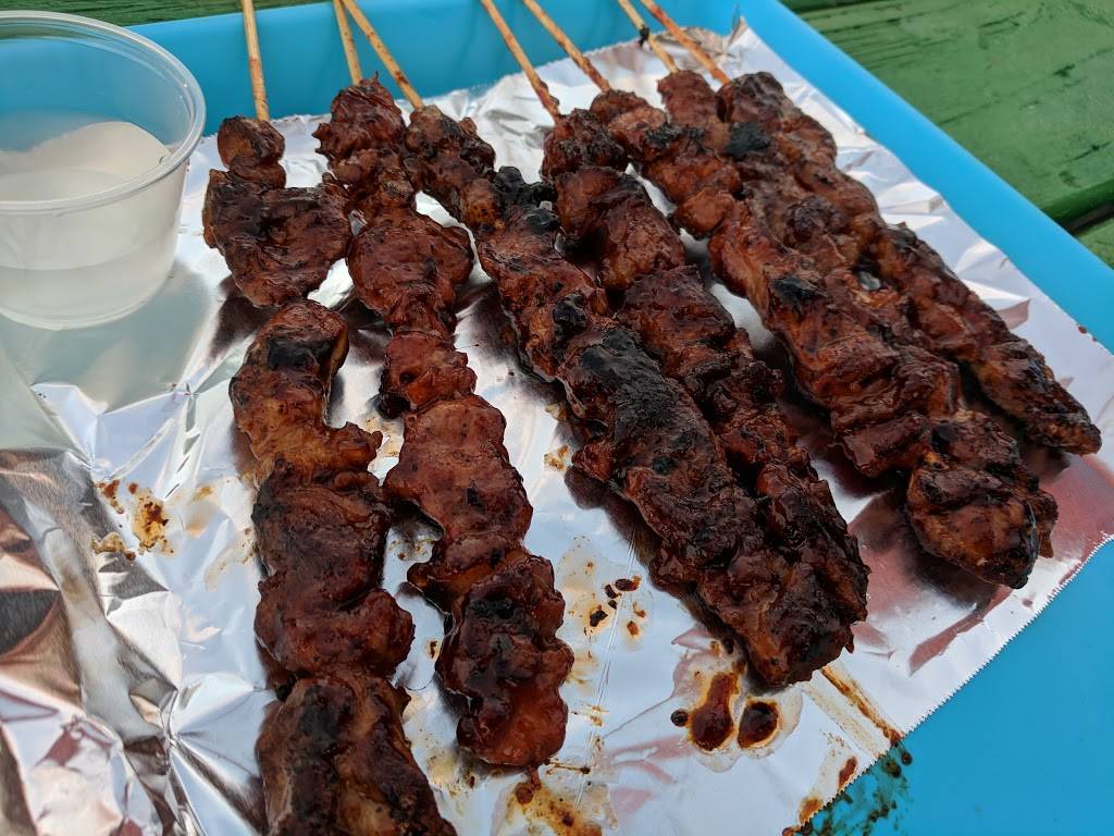 Bar-B-Q Sticks Restaurant | restaurant | 120 1, 2 Lemon St, Neptune Beach, FL 32266, USA | 9042477180 OR +1 904-247-7180