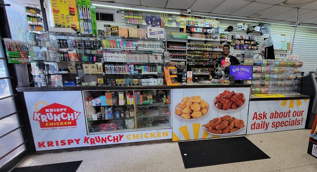 Krispy Krunchy Chicken @ Amerimart Brunswick | meal takeaway | 1001 1st Ave, Brunswick, GA 31520, USA | 9122758769 OR +1 912-275-8769