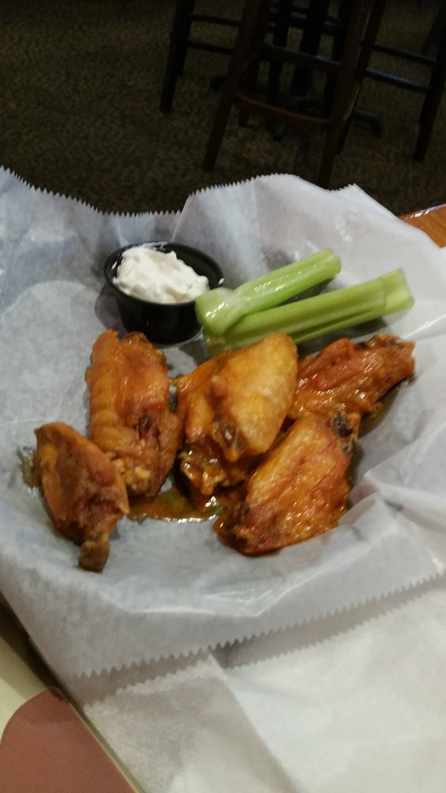 Legends Grille | restaurant | 9969 Jefferson Davis Hwy, Fredericksburg, VA 22407, USA | 5408342443 OR +1 540-834-2443