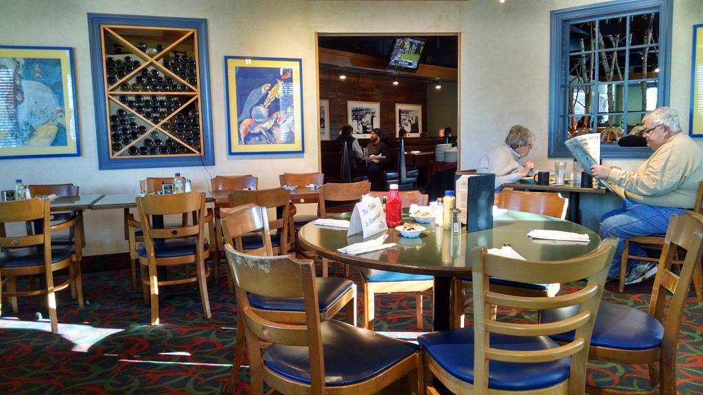 Crossroads Delicatessen | restaurant | 2795 Hedberg Dr, Minnetonka, MN 55305, USA | 9525466595 OR +1 952-546-6595