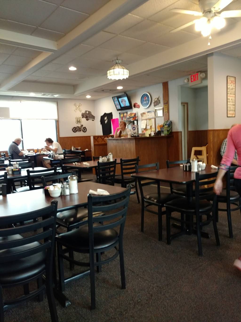 Historic Park Restaurant | restaurant | 1400 N Main St, Rushville, IN 46173, USA | 7659322940 OR +1 765-932-2940