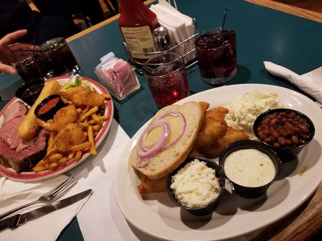 Gippers Sports Bar & Grill | restaurant | 1860 University Ave, Green Bay, WI 54302, USA | 9204351515 OR +1 920-435-1515