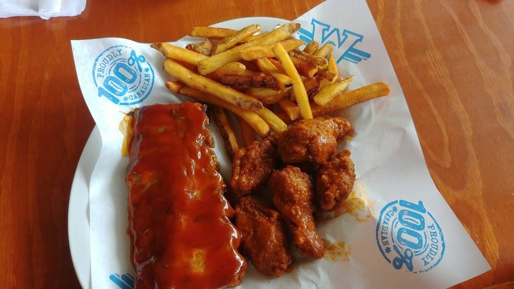 Wild Wing | restaurant | 714 Lakeshore Rd E 1 & 6, Mississauga, ON L5G 1J6, Canada | 9052781500 OR +1 905-278-1500